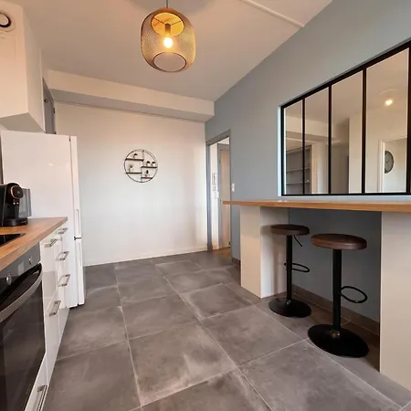 Goussiez, 3 Bedrooms, Spacious, Netflix Appartement Reims